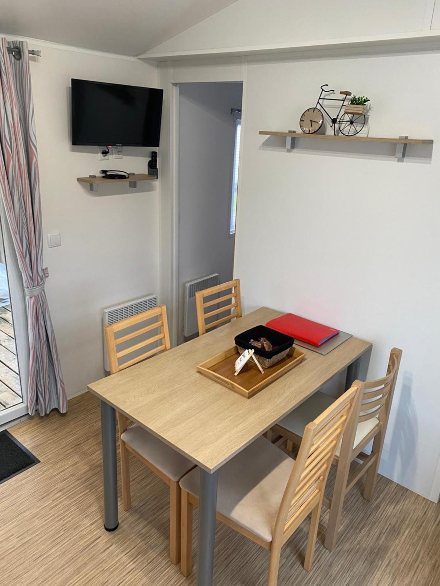 Mobil Home Tout Confort Ideal Pour 4 Personnes Dans Le Domaine De Dugny Camping 4 Etoiles, Proche De Blois, Du Zoo De Beauval Et Des Chateaux De La Loire Onzain Esterno foto